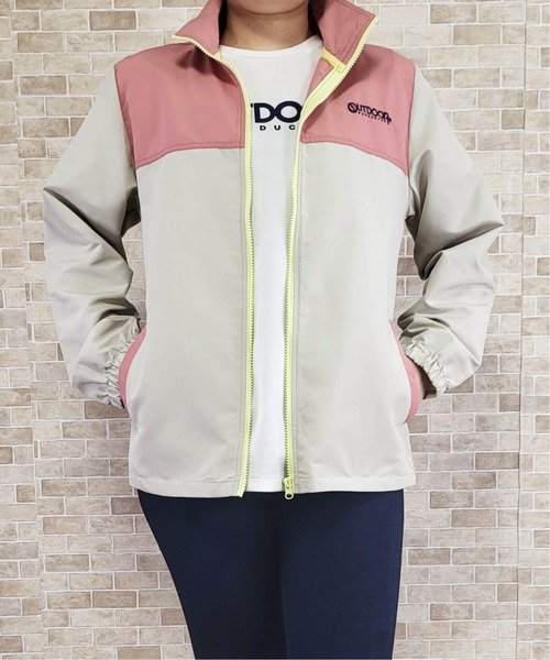 OUTDOOR PRODUCTS（アウトドアプロダクツ）の「UVピーチタフタ ZIP配色ジャケット（ナイロンジャケット・レディース・イエロー/グレイッシュベージュ/カーキ・L/M/LL）」の2枚目の写真