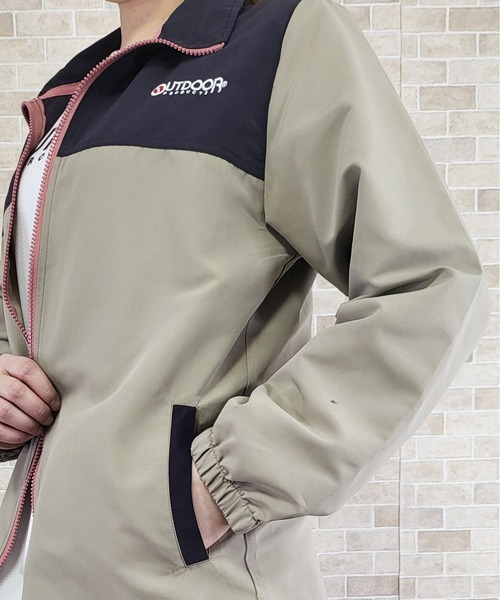 OUTDOOR PRODUCTS（アウトドアプロダクツ）の「UVピーチタフタ ZIP配色ジャケット（ナイロンジャケット・レディース・イエロー/グレイッシュベージュ/カーキ・L/M/LL）」の20枚目の写真