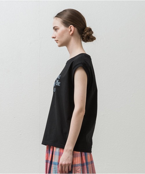 ALLUMER（アリュメール）の「ノースリーブプリントTシャツ(This Song Reminds Me Of You)（Tシャツ/カットソー・レディース・ホワイト/ブラック・1）」の14枚目の写真