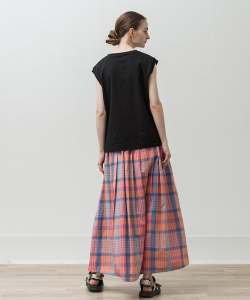 ALLUMER（アリュメール）の「ノースリーブプリントTシャツ(This Song Reminds Me Of You)（Tシャツ/カットソー・レディース・ホワイト/ブラック・1）」の17枚目の写真