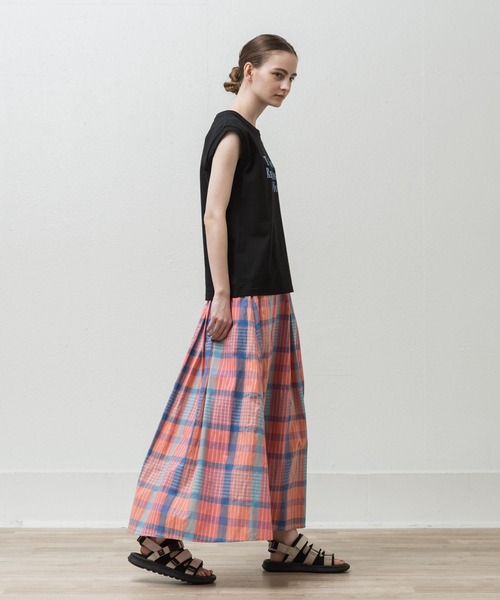 ALLUMER（アリュメール）の「ノースリーブプリントTシャツ(This Song Reminds Me Of You)（Tシャツ/カットソー・レディース・ホワイト/ブラック・1）」の18枚目の写真