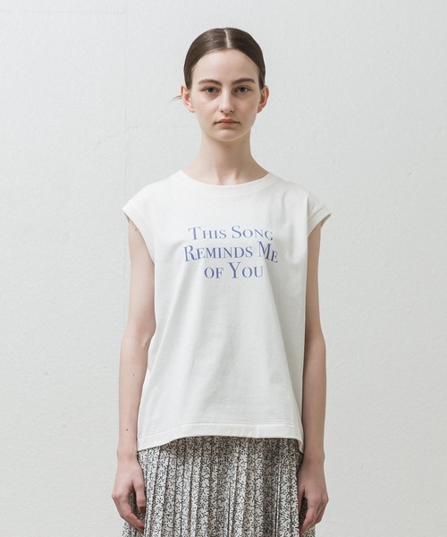 ALLUMER（アリュメール）の「ノースリーブプリントTシャツ(This Song Reminds Me Of You)（Tシャツ/カットソー・レディース・ホワイト/ブラック・1）」の3枚目の写真