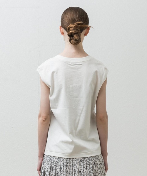 ALLUMER（アリュメール）の「ノースリーブプリントTシャツ(This Song Reminds Me Of You)（Tシャツ/カットソー・レディース・ホワイト/ブラック・1）」の6枚目の写真