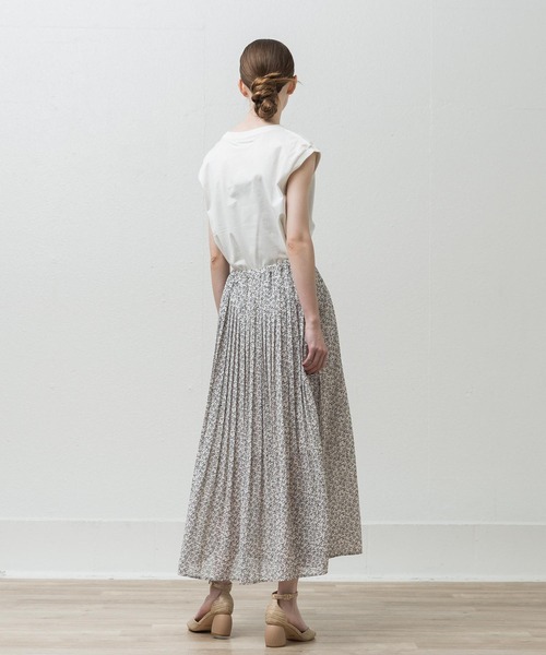 ALLUMER（アリュメール）の「ノースリーブプリントTシャツ(This Song Reminds Me Of You)（Tシャツ/カットソー・レディース・ホワイト/ブラック・1）」の8枚目の写真