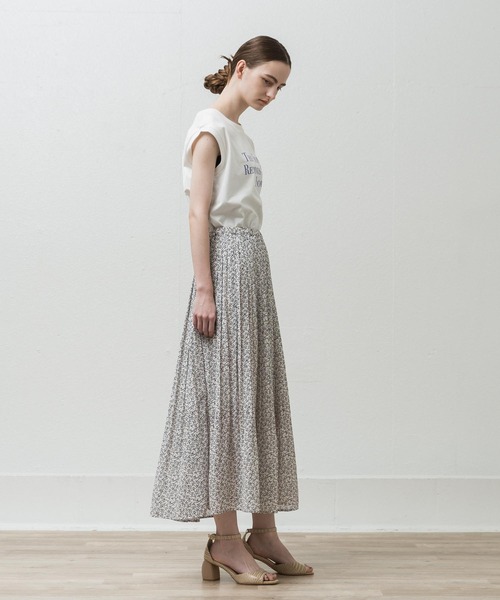 ALLUMER（アリュメール）の「ノースリーブプリントTシャツ(This Song Reminds Me Of You)（Tシャツ/カットソー・レディース・ホワイト/ブラック・1）」の9枚目の写真