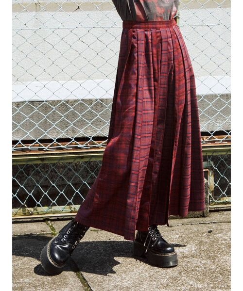 jouetie（ジュエティ）の「ドッキングプリーツマキシスカート（スカート・レディース・ブラック/パープル/レッド・MEDIUM）」の17枚目の写真