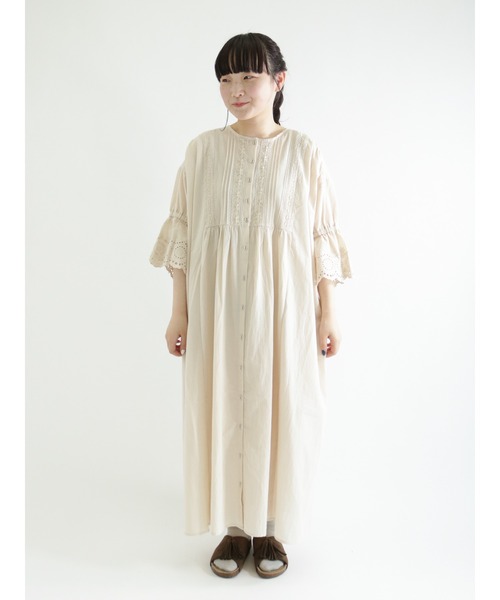 Samansa Mos2（サマンサ モスモス）の「袖口レースワンピース（ワンピース・レディース・チャコール/オフホワイト/キナリ/ボルドー・ﾌﾘ-）」の14枚目の写真