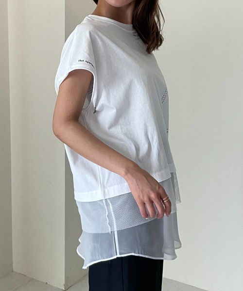 DOLLUPOOPS(ドールアップウップス)の「ロゴプリントヘム切替トップス(Tシャツ/カットソー・レディース・ホワイト/ブラック/ベージュ・38)」の15枚目の写真