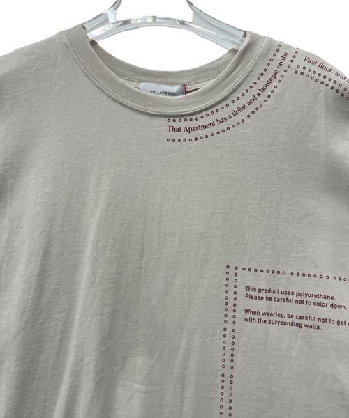 DOLLUPOOPS(ドールアップウップス)の「ロゴプリントヘム切替トップス(Tシャツ/カットソー・レディース・ホワイト/ブラック/ベージュ・38)」の22枚目の写真