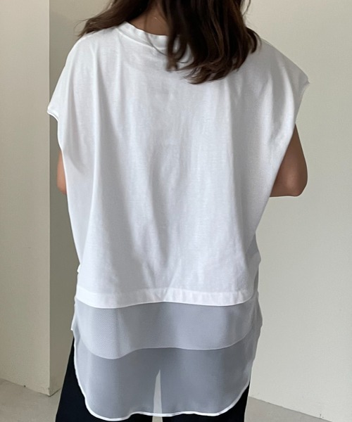DOLLUPOOPS(ドールアップウップス)の「ロゴプリントヘム切替トップス(Tシャツ/カットソー・レディース・ホワイト/ブラック/ベージュ・38)」の7枚目の写真