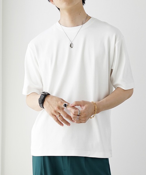 MinoriTY(マイノリティ)の「【MinoriTY】プレミアムコットンボックスシルエット半袖Tシャツ メンズ(Tシャツ/カットソー・メンズ・ブラック/オフホワイト/グレイッシュベージュ/キナリ/チャコールグレー/ホワイト/ブルー/ライトカーキ/スミクロ/ベージュ系1/ブラック系1/ホワイト系1/カーキ系1/ブラック系2・M/L/S)」の2枚目の写真