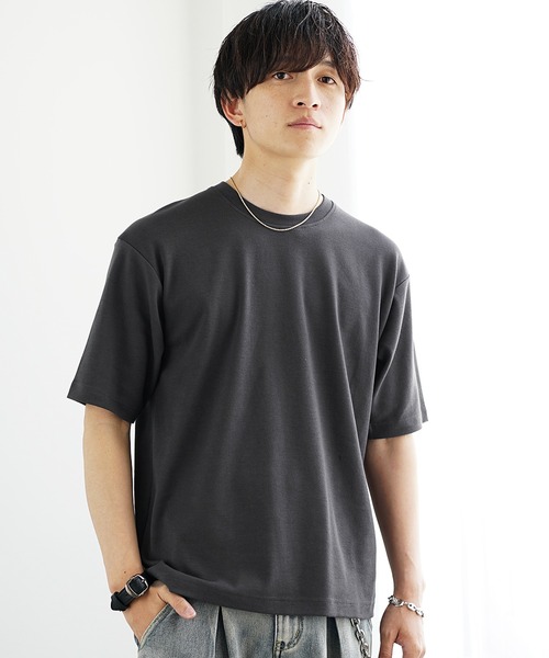 MinoriTY(マイノリティ)の「【MinoriTY】プレミアムコットンボックスシルエット半袖Tシャツ メンズ(Tシャツ/カットソー・メンズ・ブラック/オフホワイト/グレイッシュベージュ/キナリ/チャコールグレー/ホワイト/ブルー/ライトカーキ/スミクロ/ベージュ系1/ブラック系1/ホワイト系1/カーキ系1/ブラック系2・M/L/S)」の20枚目の写真