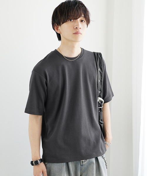 MinoriTY(マイノリティ)の「【MinoriTY】プレミアムコットンボックスシルエット半袖Tシャツ メンズ(Tシャツ/カットソー・メンズ・ブラック/オフホワイト/グレイッシュベージュ/キナリ/チャコールグレー/ホワイト/ブルー/ライトカーキ/スミクロ/ベージュ系1/ブラック系1/ホワイト系1/カーキ系1/ブラック系2・M/L/S)」の21枚目の写真