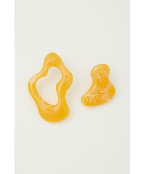 AZUL by moussy（アズールバイマウジー）の「ASYMMETRY ACRYL PIERCINGS/アシンメトリーアクリルピアス（ピアス（両耳用）・レディース・ブラウン/ターコイズブルー/イエロー・FREE）」の5枚目の写真