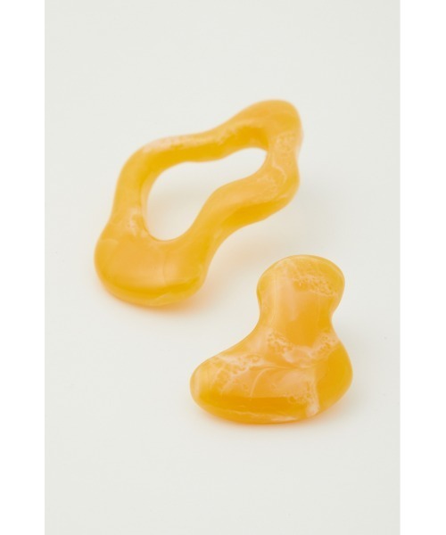 AZUL by moussy（アズールバイマウジー）の「ASYMMETRY ACRYL PIERCINGS/アシンメトリーアクリルピアス（ピアス（両耳用）・レディース・ブラウン/ターコイズブルー/イエロー・FREE）」の6枚目の写真