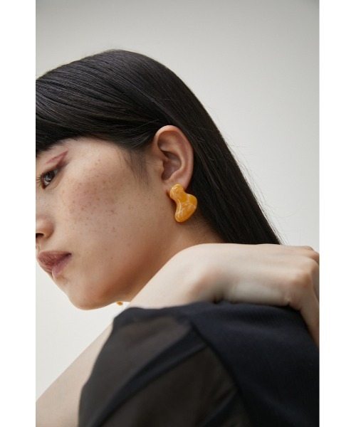 AZUL by moussy（アズールバイマウジー）の「ASYMMETRY ACRYL PIERCINGS/アシンメトリーアクリルピアス（ピアス（両耳用）・レディース・ブラウン/ターコイズブルー/イエロー・FREE）」の12枚目の写真