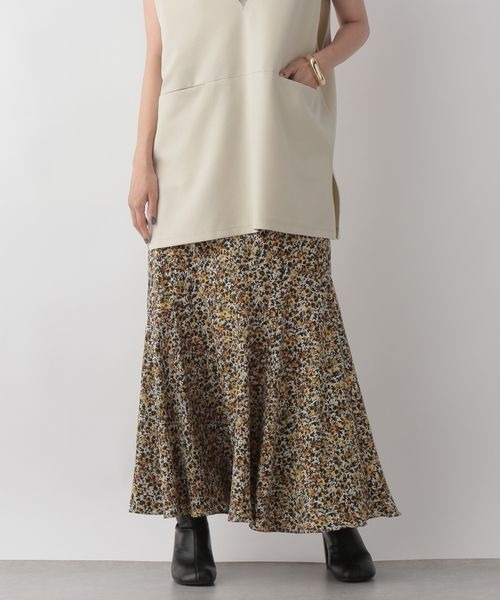 LOWRYS FARM（ローリーズファーム）の「ハナガラキリカエフレアスカート　157697（スカート・レディース・イエロー/レッド・FREE）」の11枚目の写真