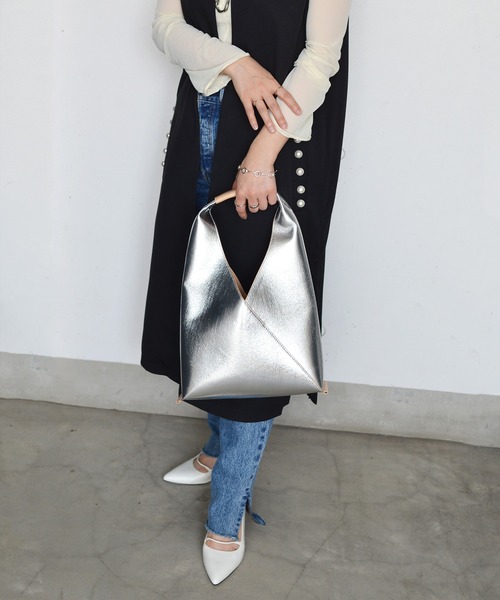 styiro（スタイロ）の「カシュクール ワンハンドルバッグ / 再入荷（ハンドバッグ・レディース・ブラック/イエロー/ブラウン系その他/アイボリー/シルバー/ホワイト系その他/シルバー系その他/ゴールド/ピンク系その他/ブラウン系その他2/ブラック系その他・FREE）」の10枚目の写真