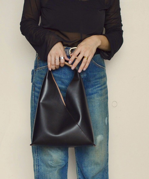 styiro（スタイロ）の「カシュクール ワンハンドルバッグ / 再入荷（ハンドバッグ・レディース・ブラック/イエロー/ブラウン系その他/アイボリー/シルバー/ホワイト系その他/シルバー系その他/ゴールド/ピンク系その他/ブラウン系その他2/ブラック系その他・FREE）」の14枚目の写真