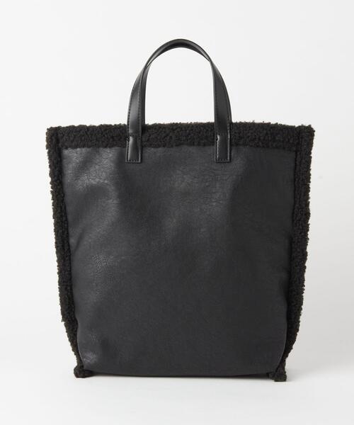 BEAUTY&YOUTH UNITED ARROWS（ビューティーアンドユースユナイテッドアローズ）の「フェイクレザー×ボア リバーシブルトートバッグ -4WAY-（ショルダーバッグ・レディース・オフホワイト/ブラック/ブラウン・FREE）」の11枚目の写真