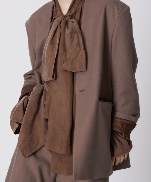 M TO R（ムウトアール）の「［JACKET］POWERSHOULDER BOXY