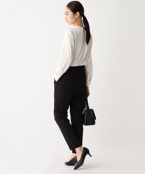 OPAQUE.CLIP（オペークドットクリップ）の「◆DELEGANT タックデザインブラウス【OPAQUE.CLIP NAVY】（シャツ/ブラウス・レディース・ナチュラル/ホワイト系・34/36/38/40/42）」の13枚目の写真