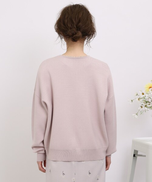 couture brooch（クチュールブローチ）の「◆【羽織るだけで着映え感UP！】フェイクパールトリミングカーディガン（カーディガン/ボレロ・レディース・ベビーピンク/ブラック/アイボリー・42/38）」の8枚目の写真