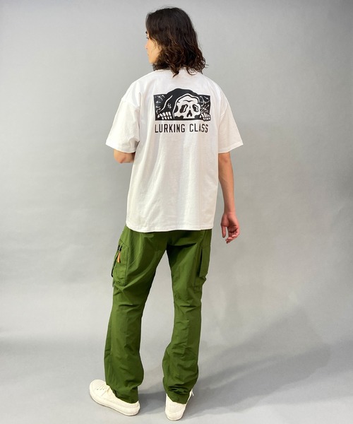 LURKING CLASS（ラーキングクラス）の「【ムラサキスポーツ別注】LURKING CLASS/ラーキングクラス ワイドシルエット バックプリントTシャツ/半袖Tシャツ ST23STM03（Tシャツ/カットソー・メンズ・ブラック/ホワイト/ホワイト系その他・L/M/XL）」の17枚目の写真