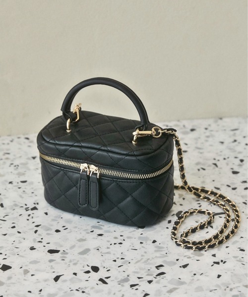 ANGIE（アンジー）の「キルティングミニバニティーバッグ（ショルダーバッグ・レディース・ブラック/ベージュ/ホワイト/シルバー・FREE）」の3枚目の写真