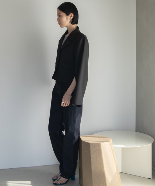 VACANCY(ヴァカンシー)の「アームスリット配色ショートジャケット(テーラードジャケット・レディース・その他/ブラック・FREE)」の3枚目の写真