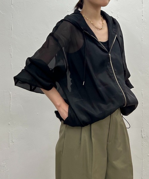 LOUNGEDRESS（ラウンジドレス）の「オーガンジーパーカー