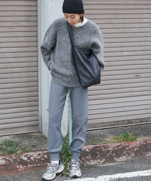 Auntie Rosa Holiday(アンティローザホリデー)の「【定番商品!】ニットジョガーパンツ / サイズ展開あり(その他パンツ・レディース・チャコールグレー/アイボリー/ブラック・SMALL/MEDIUM)」の1枚目の写真