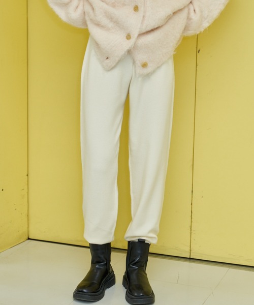 Auntie Rosa Holiday(アンティローザホリデー)の「【定番商品!】ニットジョガーパンツ / サイズ展開あり(その他パンツ・レディース・チャコールグレー/アイボリー/ブラック・SMALL/MEDIUM)」の4枚目の写真