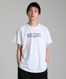 DELUXE (デラックス) DELUXE x THE MET スウェット DELUXE（デラックス）の「THE MET x DELUXE CREW（スウェット