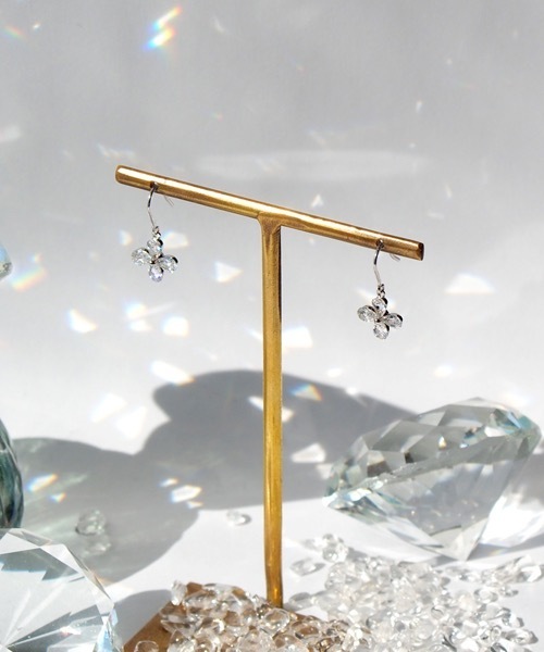 itam（アイタム）の「【itam】アイタム/ フラワーストーンコーティングピアス/金属アレルギー対応ピアス（ピアス（両耳用）・レディース・ゴールド/シルバー・FREE）」の5枚目の写真