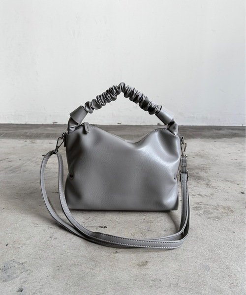 favori（ファヴォリ）の「EM:favori ギャザー　2WAY　ショルダー　軽量（ショルダーバッグ・レディース・グレー/アイボリー/ブラック・FREE）」の17枚目の写真