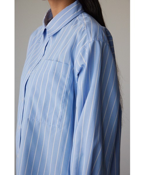 AZUL by moussy(アズールバイマウジー)の「オーバーシャツ(シャツ/ブラウス・レディース・ライトブルー/ホワイト/ブルー系その他・FREE)」の5枚目の写真
