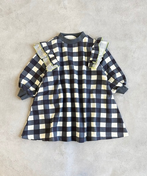 CALMIA（カルミア）の「ギンガムチェックフリルワンピース（90～150cm）（ワンピース・キッズ・グリーン/ブラック/レッド・120/90/140/130/100/110/150）」の4枚目の写真