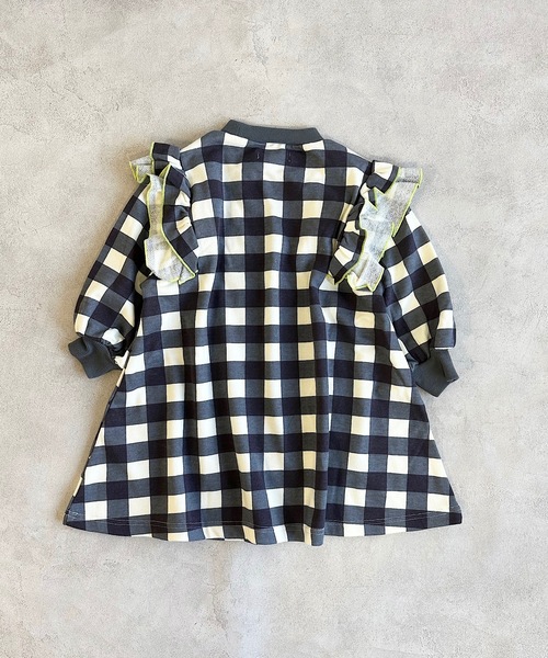 CALMIA（カルミア）の「ギンガムチェックフリルワンピース（90～150cm）（ワンピース・キッズ・グリーン/ブラック/レッド・120/90/140/130/100/110/150）」の5枚目の写真