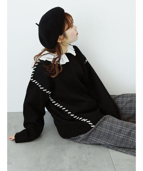 ehka sopo(エヘカソポ)の「配色ステッチプルオーバー(ニット/セーター・レディース・ブラック/ブルー/キナリ・F)」の2枚目の写真