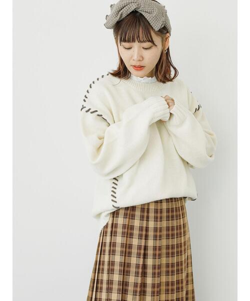 ehka sopo(エヘカソポ)の「配色ステッチプルオーバー(ニット/セーター・レディース・ブラック/ブルー/キナリ・F)」の5枚目の写真