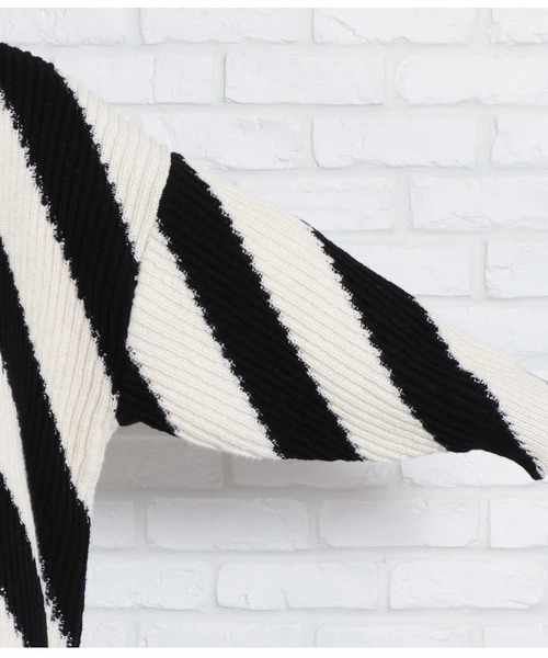 Settimissimo（セッティミッシモ）の「ワイドストライプオーバーサイズニット（ニット/セーター・レディース・ブルー/ブラック・FREE）」の16枚目の写真