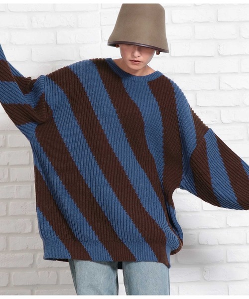 Settimissimo（セッティミッシモ）の「ワイドストライプオーバーサイズニット（ニット/セーター・レディース・ブルー/ブラック・FREE）」の5枚目の写真