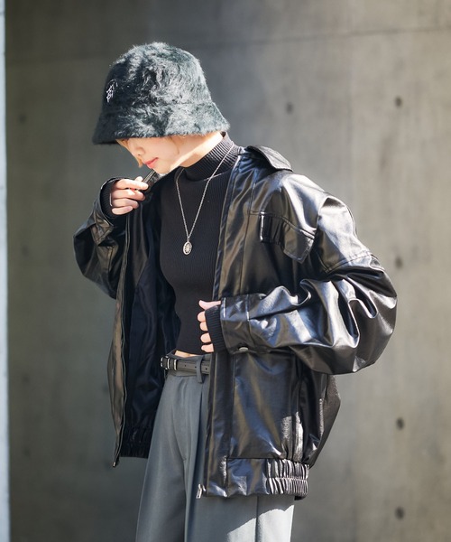 SPINNS（スピンズ）の「フェイクレザーボンバージャケット（ブルゾン