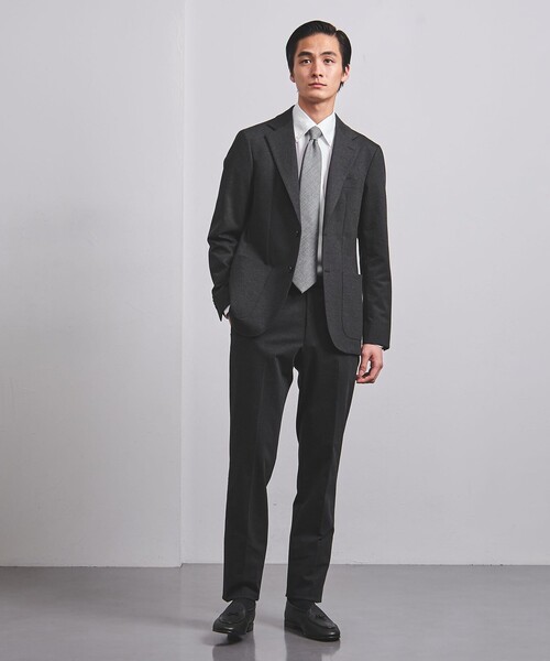 専用 ユナイテッドアローズ 黒ブレザー/ネイビージャケット 42 銀ボタン 美品 UNITED ARROWS（ユナイテッドアローズ）の「ポンチ 2ボタン ジャケット