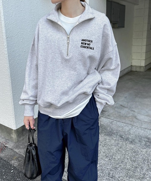 ANME（アンメ）の「ハーフジップエンブロイダリーロゴ裏毛スウェットトップス（スウェット・レディース・ネイビー/オートミール/ブラック/アイボリー/チャコールグレー・M/L）」の7枚目の写真