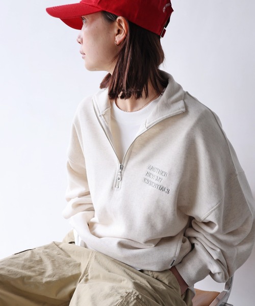 ANME（アンメ）の「ハーフジップエンブロイダリーロゴ裏毛スウェットトップス（スウェット・レディース・ネイビー/オートミール/ブラック/アイボリー/チャコールグレー・M/L）」の15枚目の写真