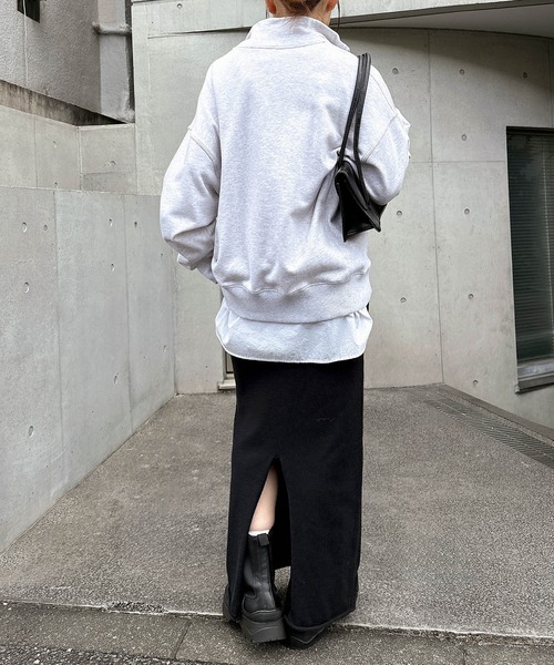 ANME（アンメ）の「ハーフジップエンブロイダリーロゴ裏毛スウェットトップス（スウェット・レディース・ネイビー/オートミール/ブラック/アイボリー/チャコールグレー・M/L）」の11枚目の写真