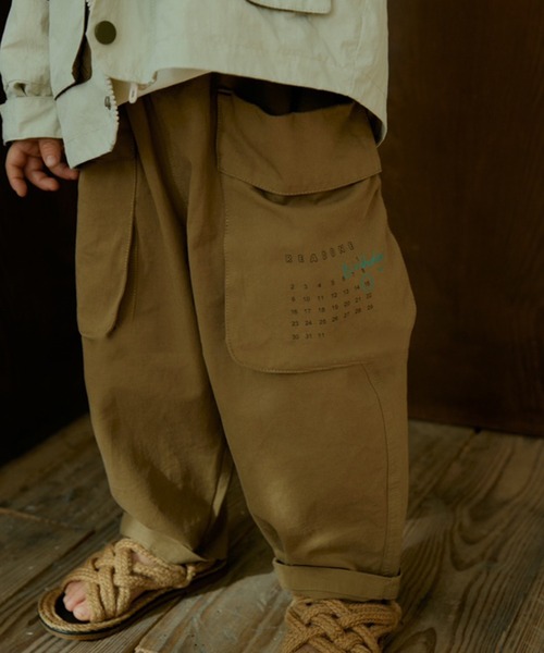 aimoha(アイモハ)の「【aimoha-KIDS-】子供服 カジュアルカーゴパンツ(カーゴパンツ・キッズ・ベージュ・90/100/110/120/130)」の1枚目の写真