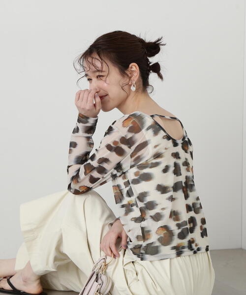 N.(N. Natural Beauty Basic)(エヌエヌナチュラルビューティーベーシック)の「◆バックデザインチュールカットソー(Tシャツ/カットソー・レディース・その他・MEDIUM)」の3枚目の写真